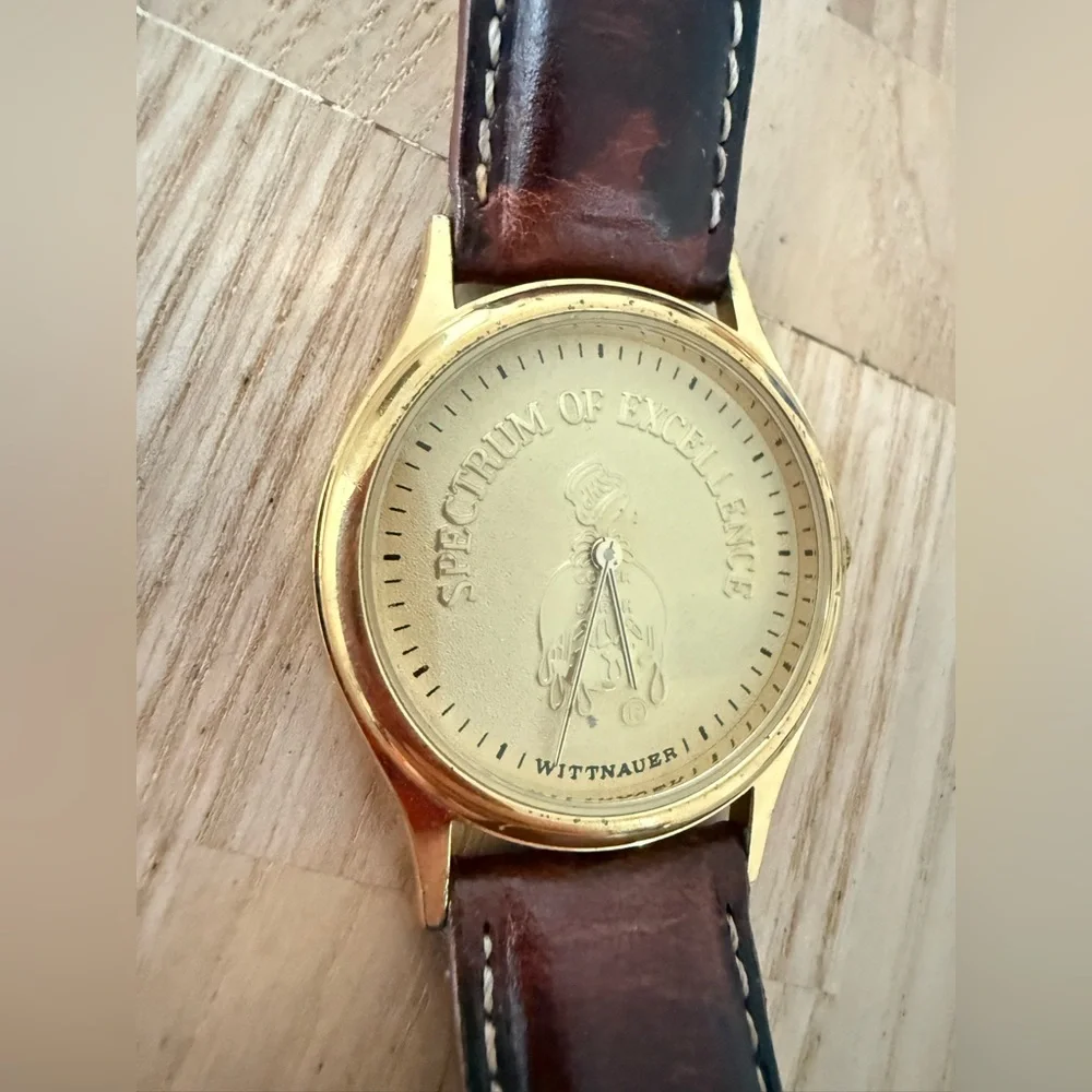 Wittnauer Sherwin Williams gold tone spectrum of excellence watch NEW BATTERY